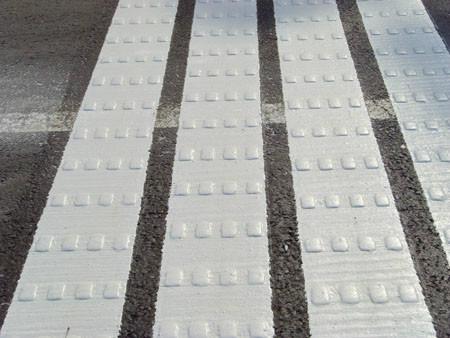 道路震荡线